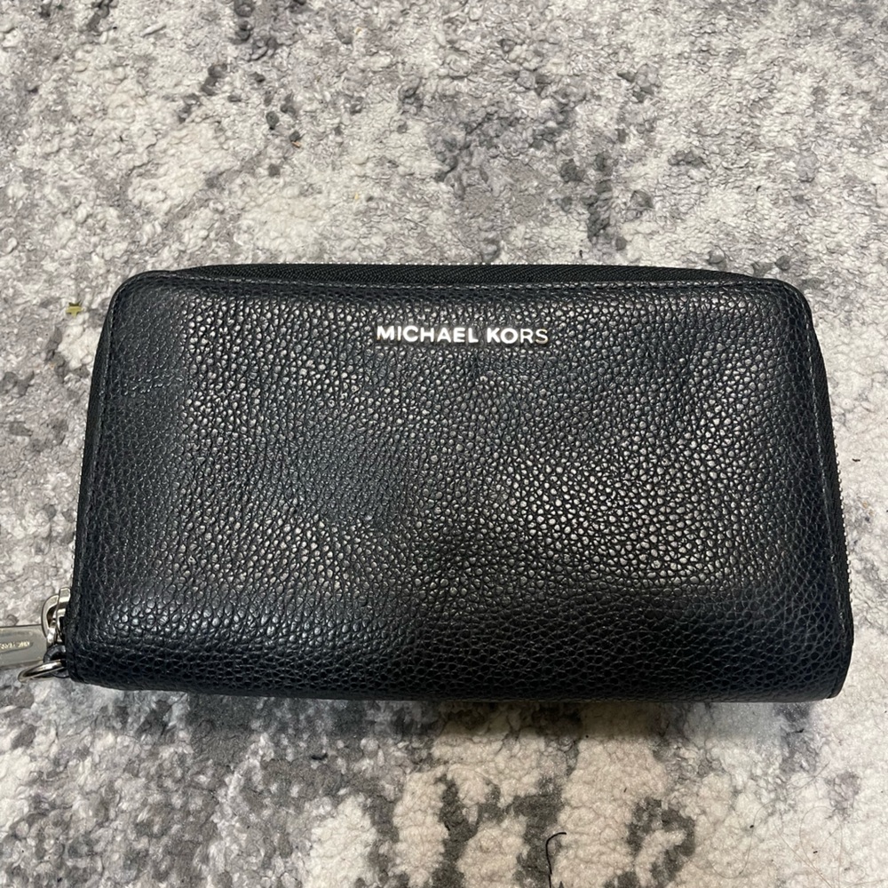 Michael Kors Black Textured leather wallet